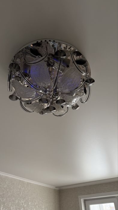 Люстра с пультом управления