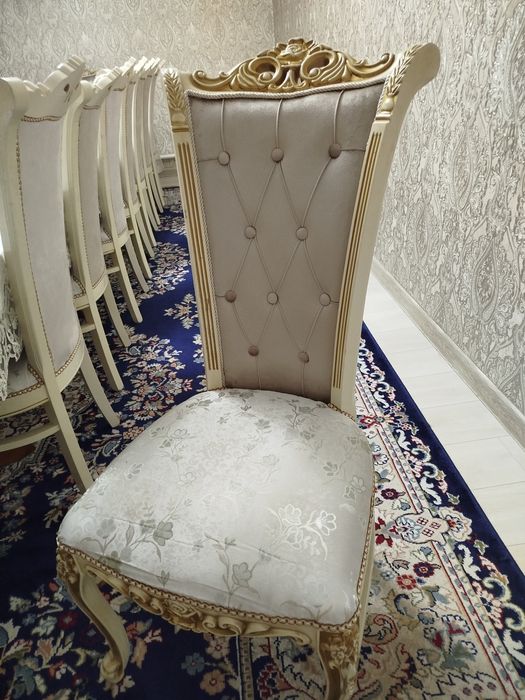 Стулья для зала.