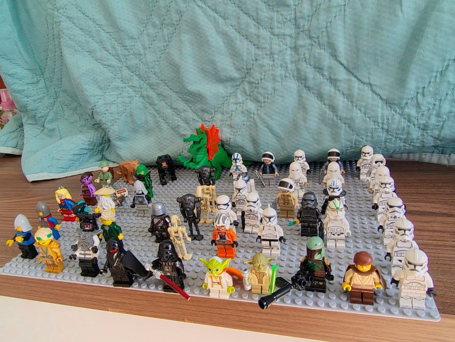 Лего фигури оригинални