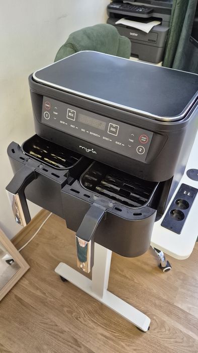 Air fryer / Friteuza Myria