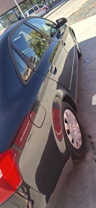 De vanzare Audi A4 B6  1.6i GPL