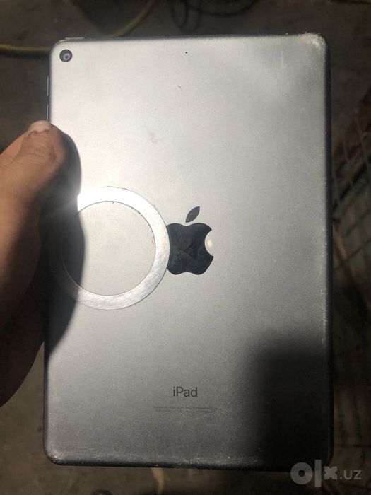 ipad mini 5 wifi sotiladi 1 mln 700 iphone 8 qo’shib beriladi