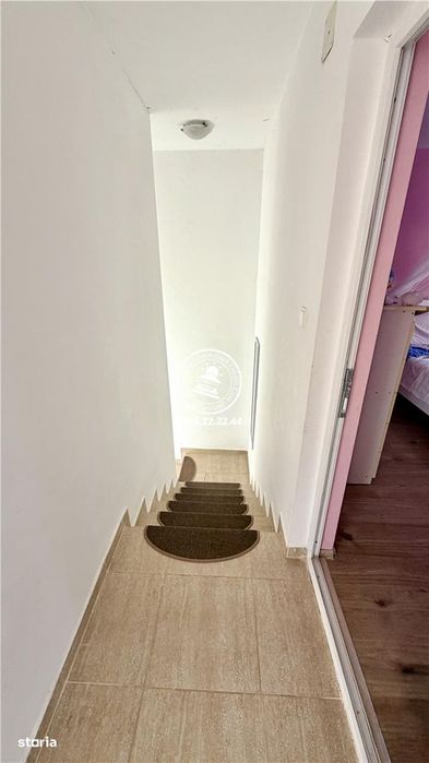 Vilă tip Duplex în Popricani • 5 Camere • Teren 460 mp