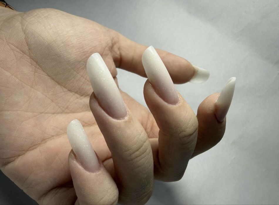 Manichiura cu gel salon podgoria