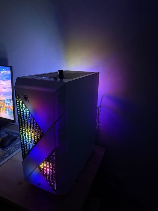 PC gaming pe piese