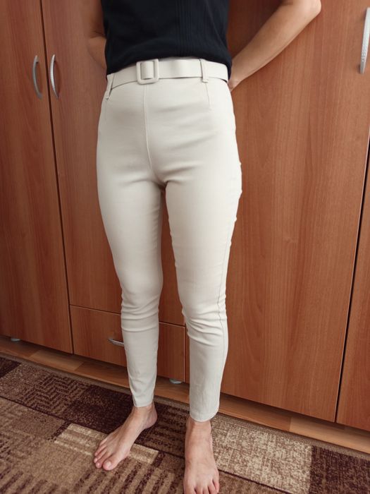 Дамски панталон бежово