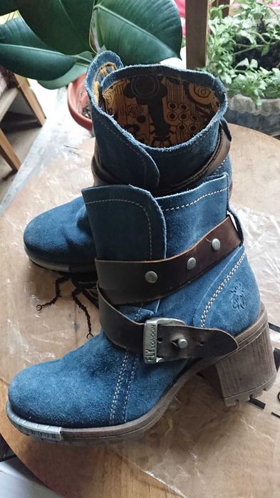 Botine cu toc gros Fly London, piele întoarsă, albastre, 35 + parfumel