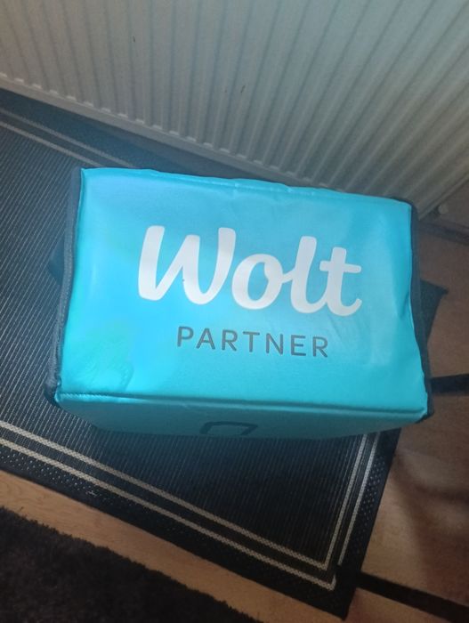 Vând geanta wolt