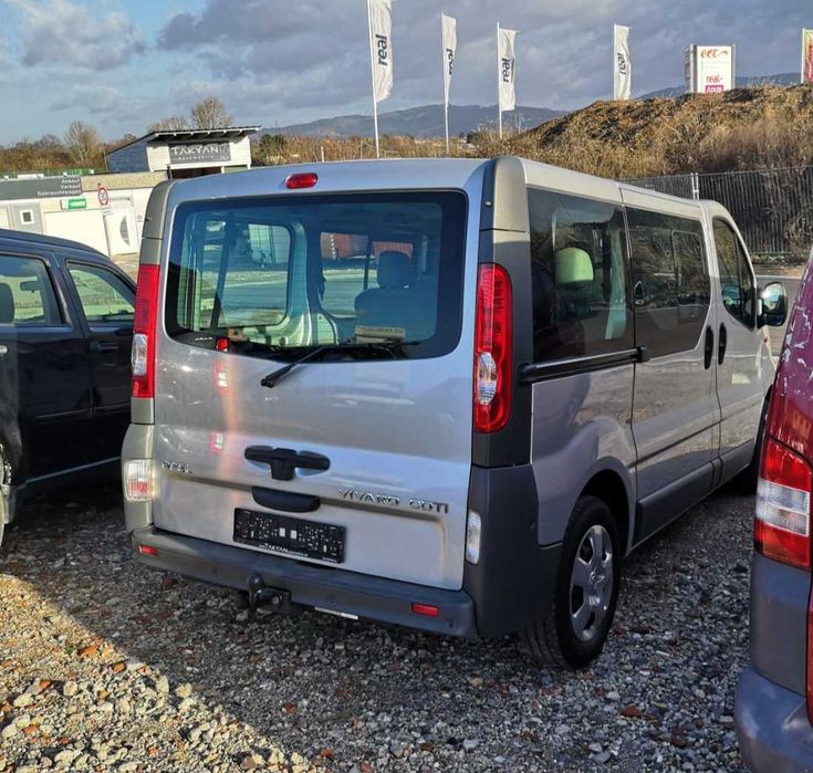 Opel Vivaro 8+1  2014 2.0 cdti