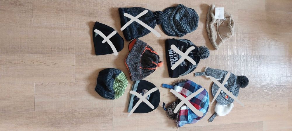 Детски зимни и есенни шапки и шалчета