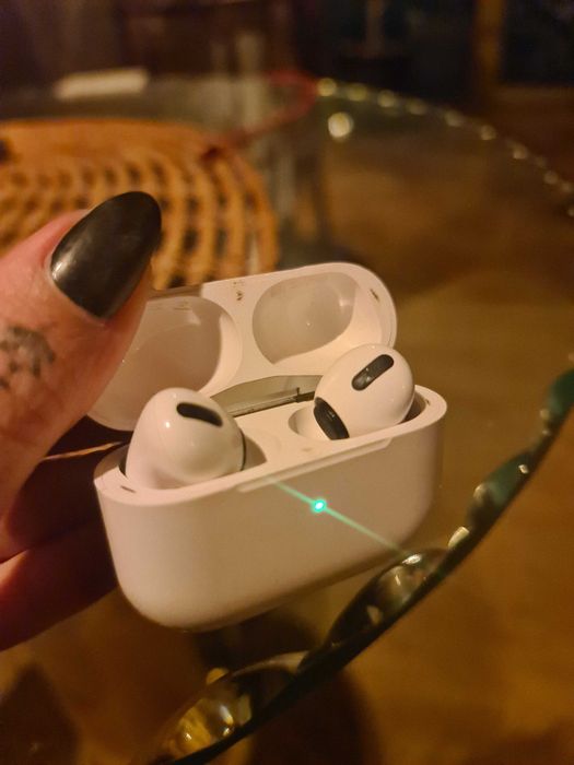 Слушалки Air pro apple