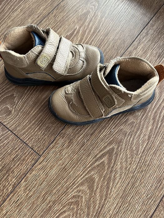 Зимни боти Колев и Колев