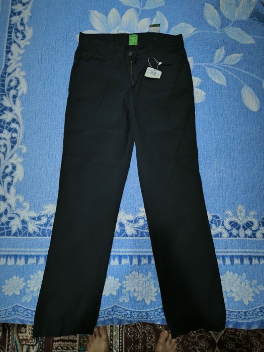 Продаю двое брюк на 12-15 лет