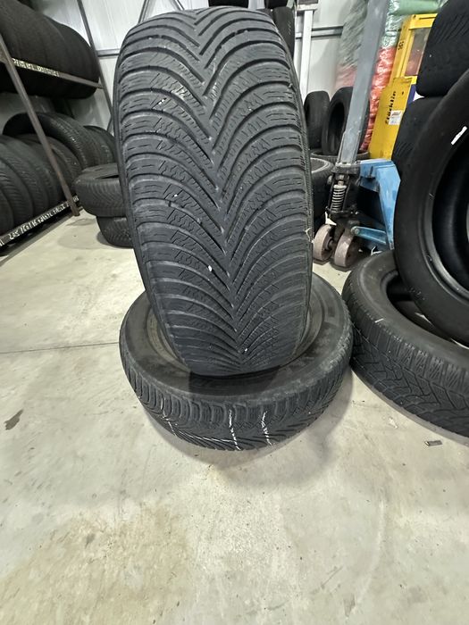 215/60/16 michelin /  Dunlop