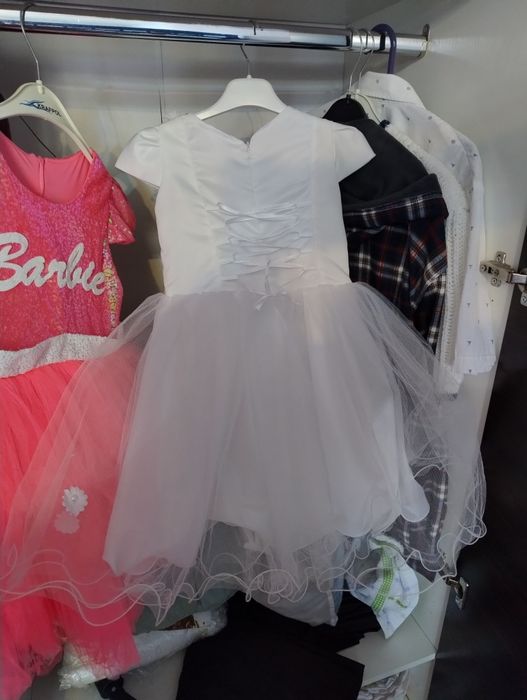 Платья нарядные для девочки 2-4г и 5-7 лет