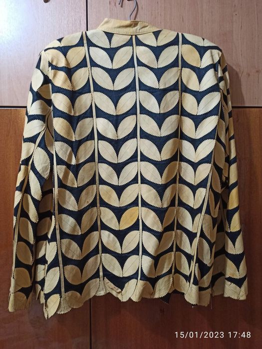 Продавам Горна дреха тип сако