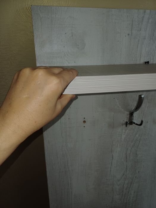 Вешалка с крючками