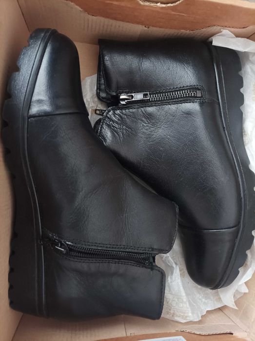 Нови Dr.Martens N37 зимни топли боти