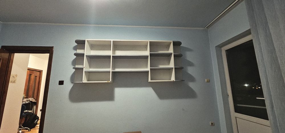 Mobila de tineret si masa de birou in stare buna