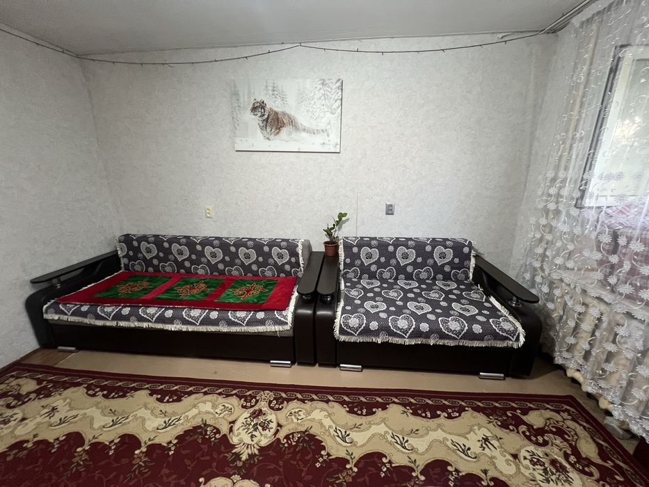 Продам два дивана