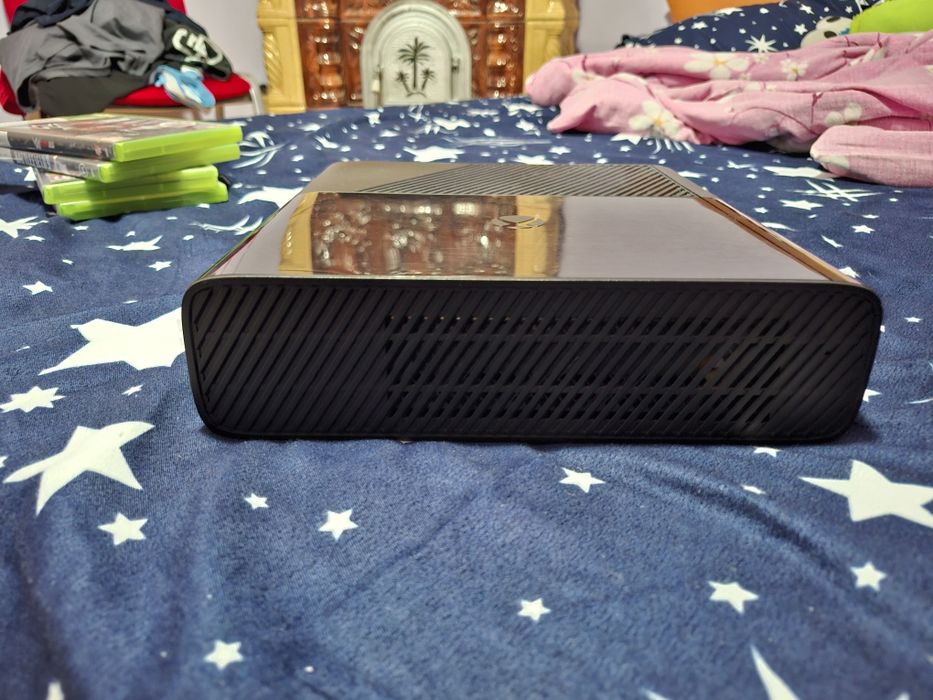 Vand Xbox 360 E 500gb