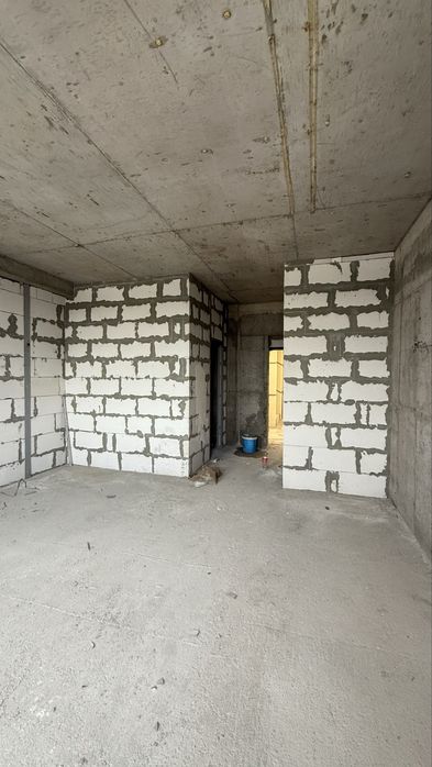 Qoplonbeda 37 kv 1 xonali uy sotiladi