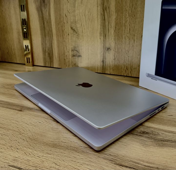 Macbook Pro 16 M3 Max 48/1TB | 40GPU | 16CPU | 100% Battery | 24 Cycle