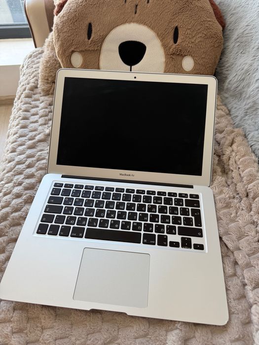 Apple MacBook Air 13 (2017)