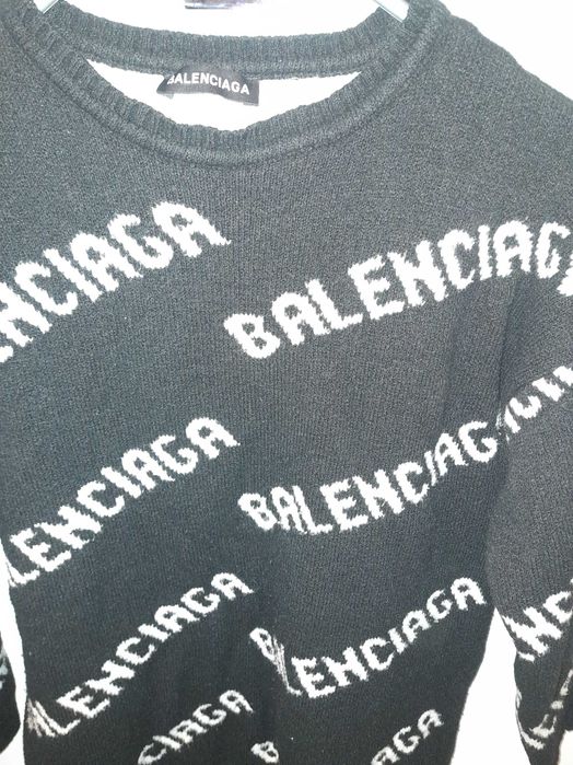 Пуловер Balenciaga