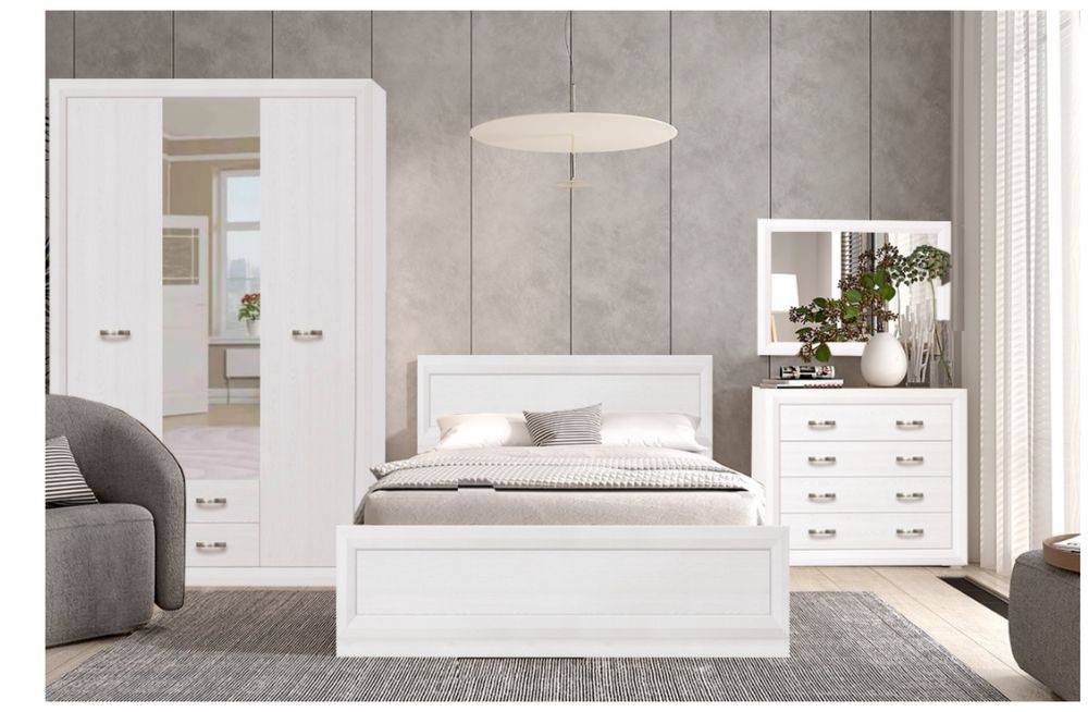 Срочно продам спальный гарнитур.