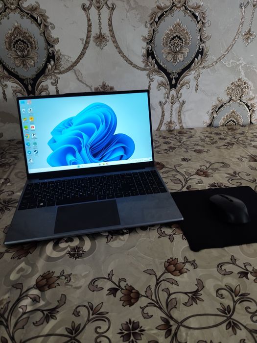 Noutbook laptop 8/512