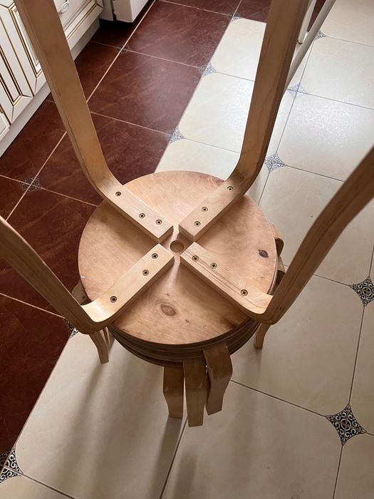 Продам очень качественные стулья!