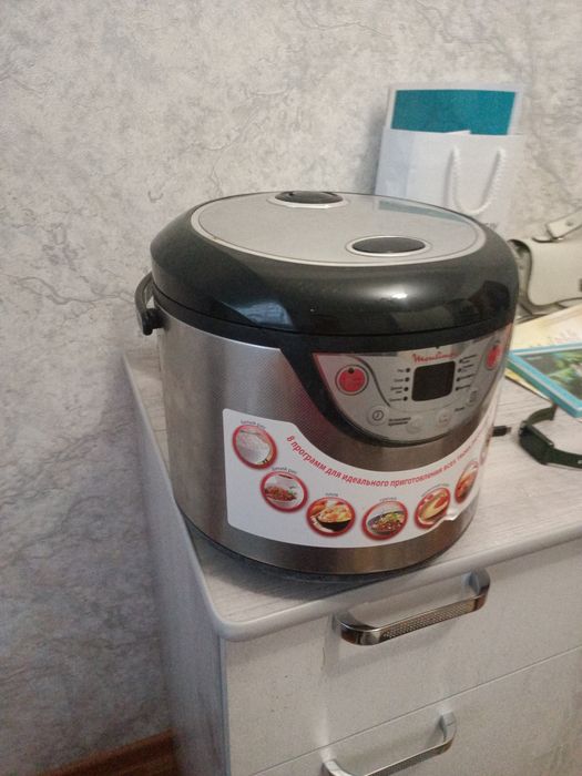 Мультиварка в отличном состоянии.