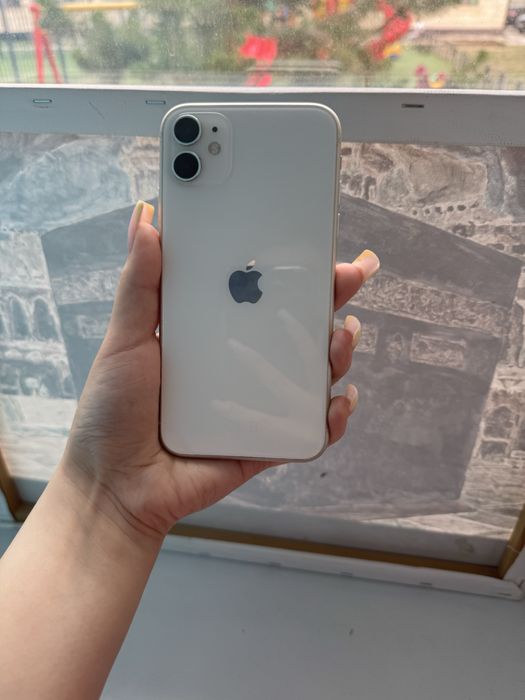 iPhone 11 состояние отличное, экран никогда не был в ремонте
