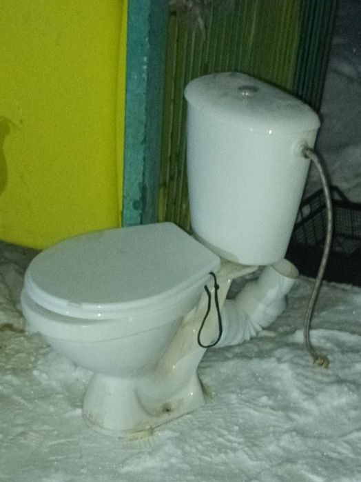 Продам б/у унитаз