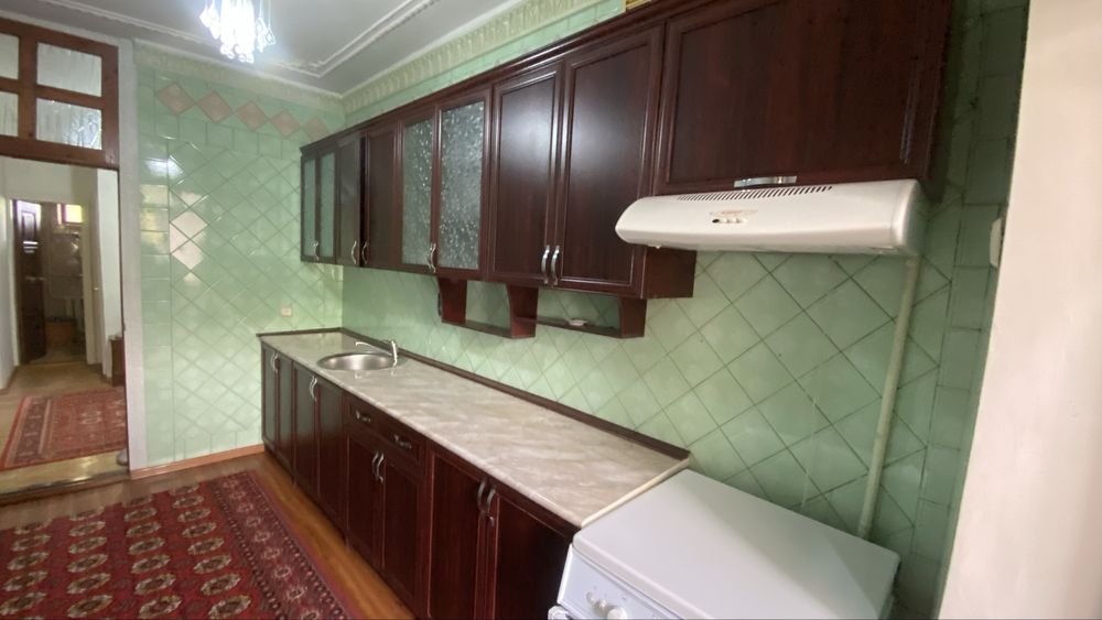 Продается квартира 5х в центре города Узбекистанская