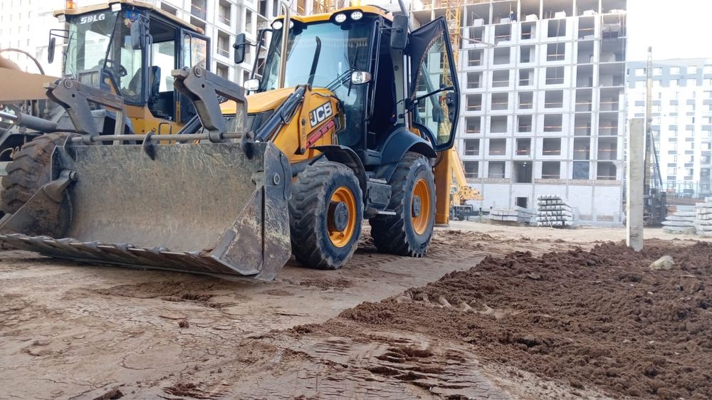 Услуги экскаватора -погрузчика ( петушок ) JCB 3 в 1. Эксковатор