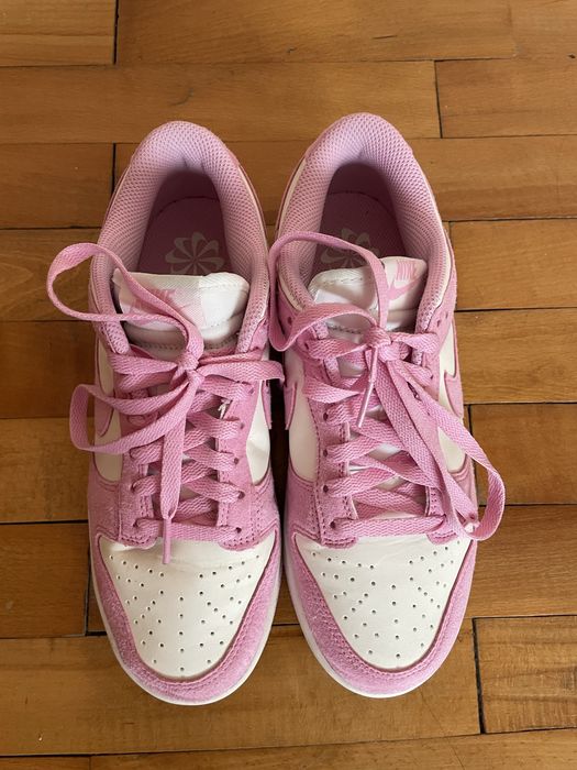 Розови кецове NIKE WMNS DUNK LOW