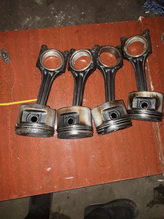 Запчасти на Ауди б4 инжектор