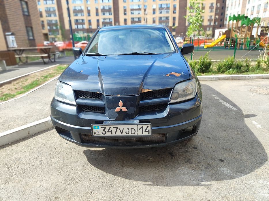 Продам Митсубиси аутлендер