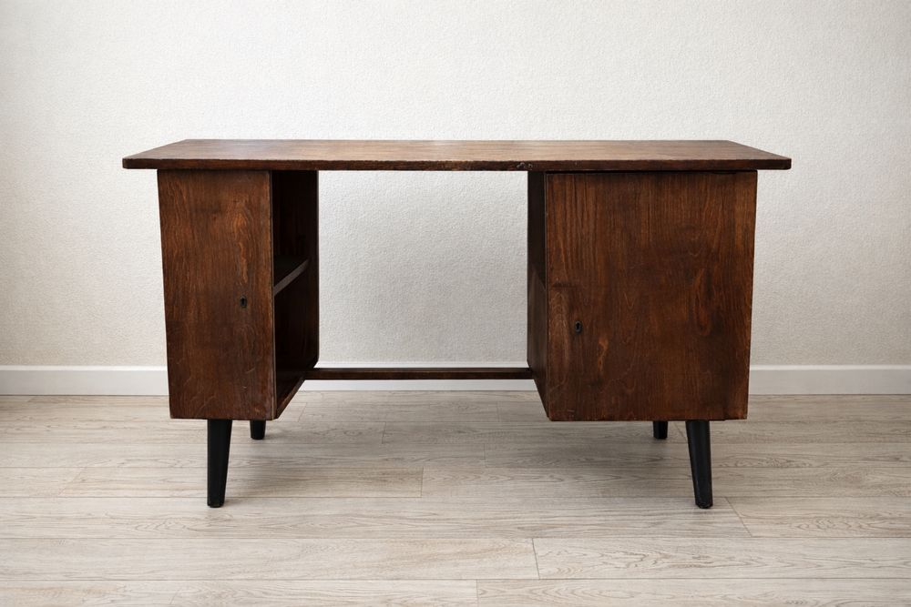 Продам советский письменный стол