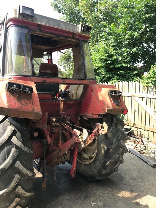 Dezmembrez tractoare Case 845.856,956,1056