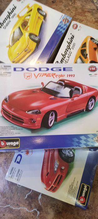 Модель автомобиля 1:24 Кит