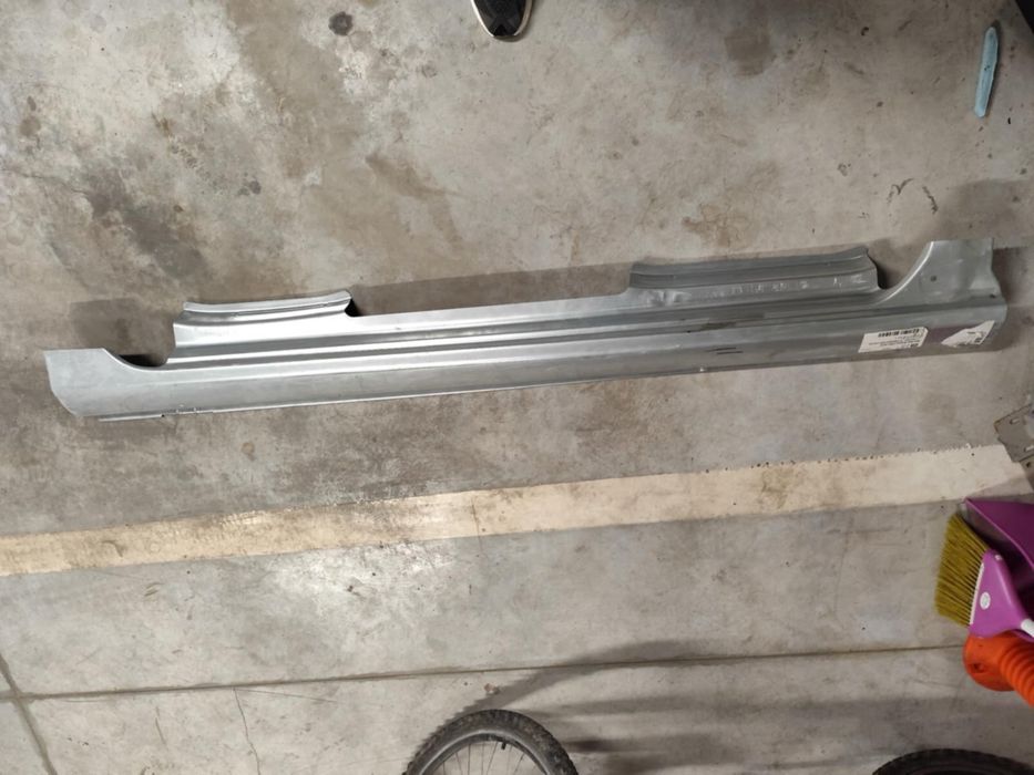 Десен праг пежо 308