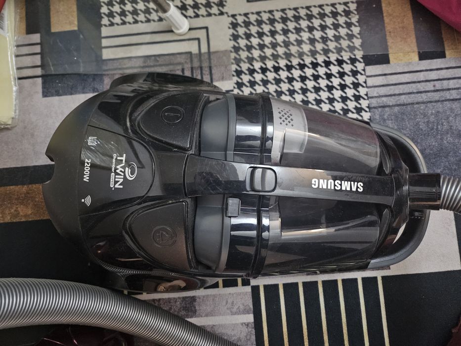 Продам пылесос бу