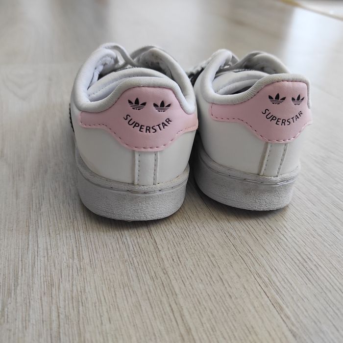 Кожени маратонки adidas за момиче, 25 номер