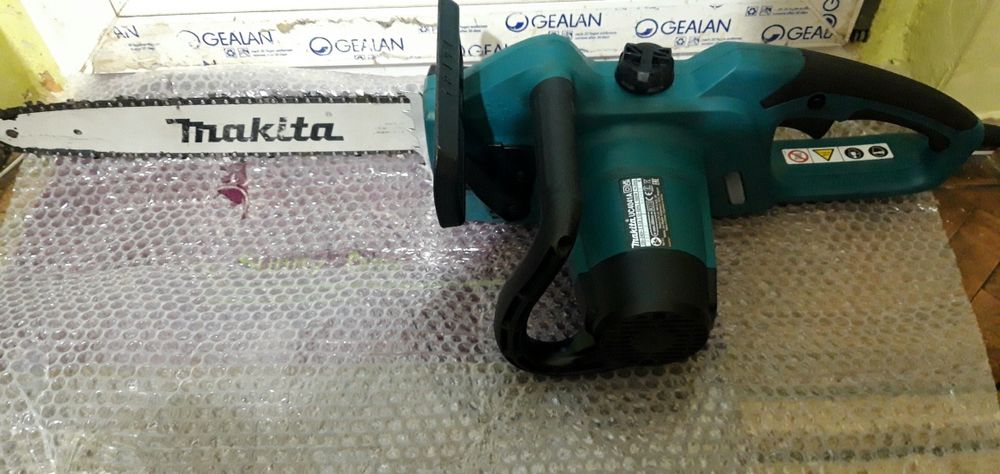 Drujba electrica Makita UC4041A