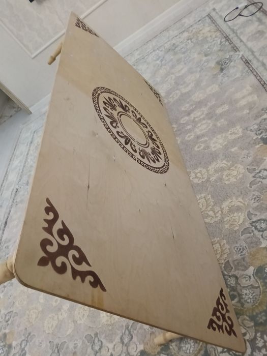 Стол сатылады срочно