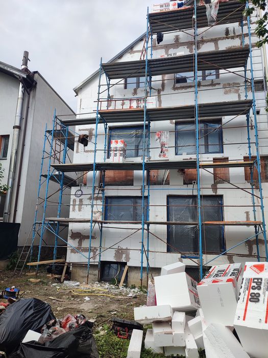 Executam acoperisuri reparatii urgente  montaj tigla metalica ceramica