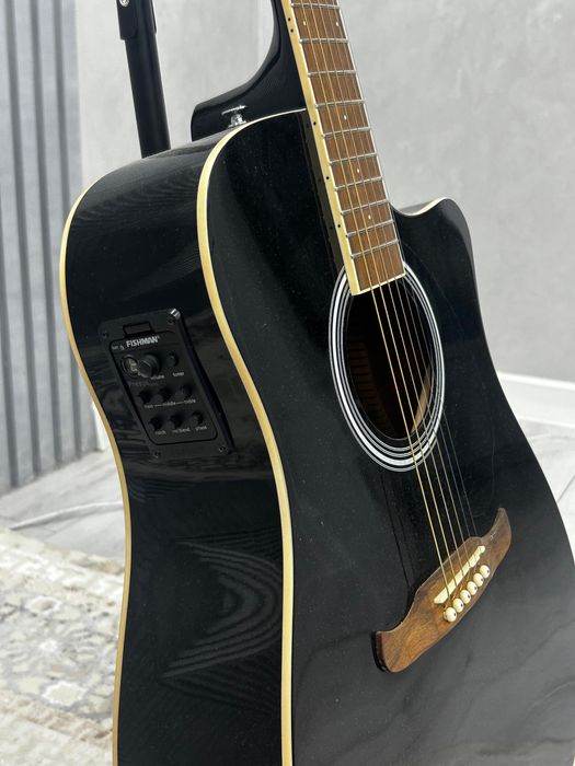 Акустическая гитара